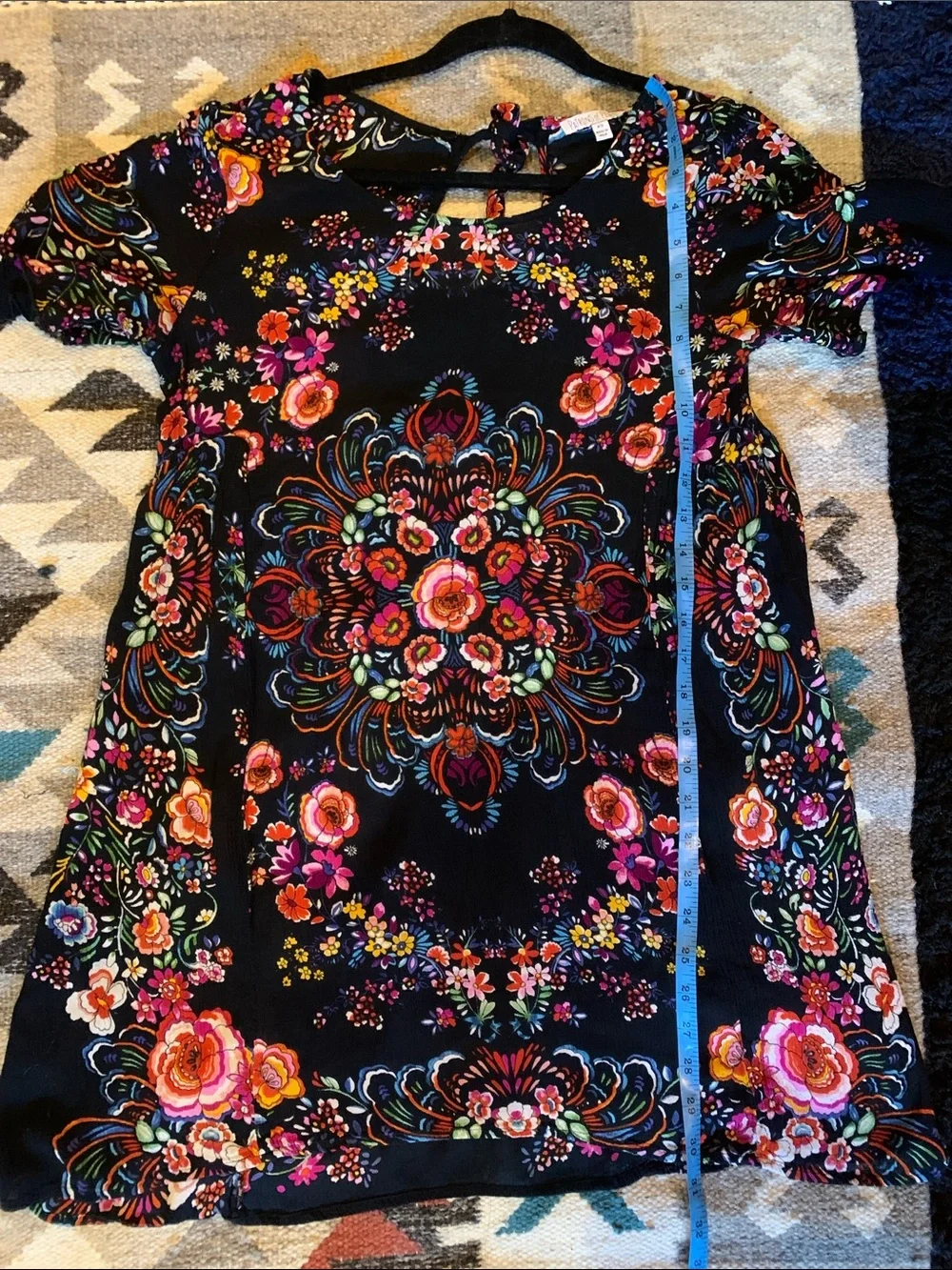 Black Floral Medallion Shift Dress - Picture 7 of 8